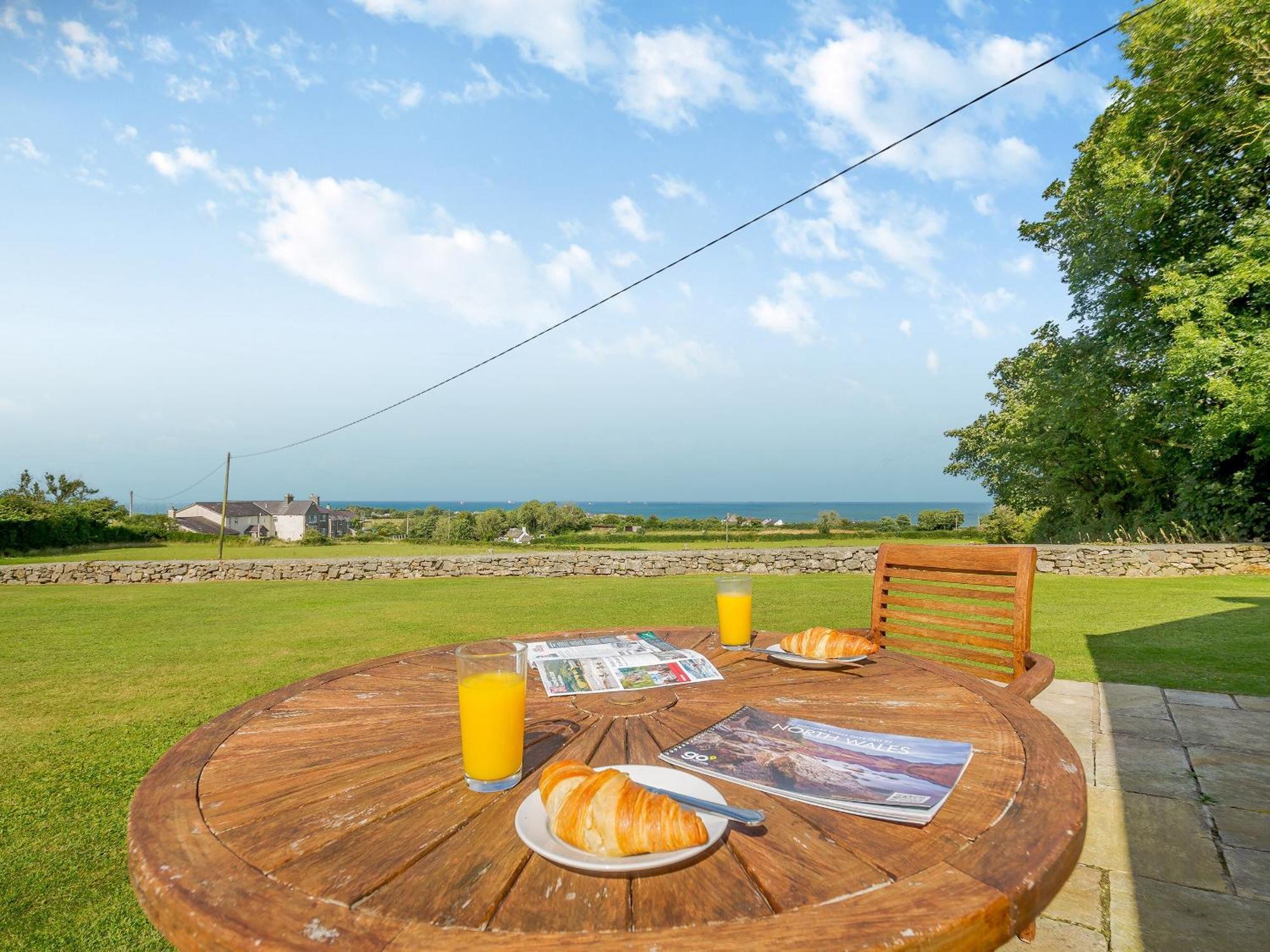 Villa Bryn Awelon - Uk44122 Moelfre Esterno foto